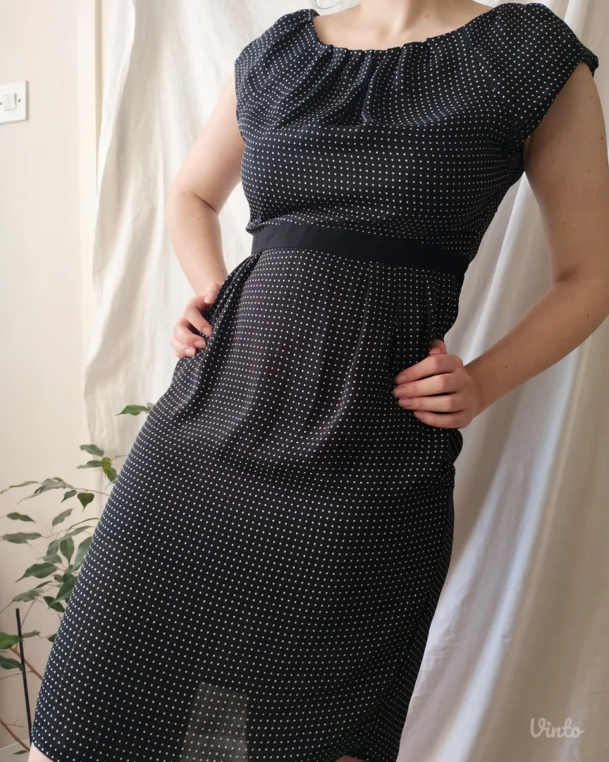 ZARA BASIC crna haljina sa belim tufnama