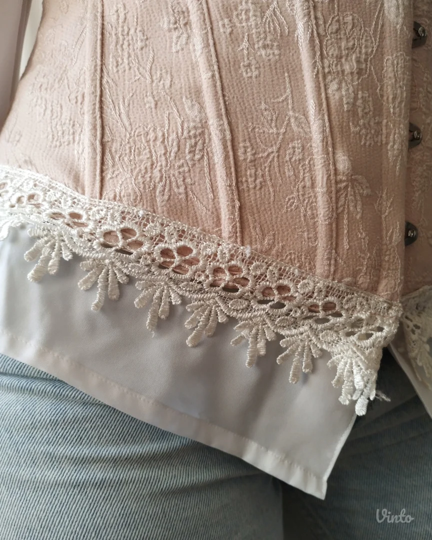 Barokni korset sa čipkom