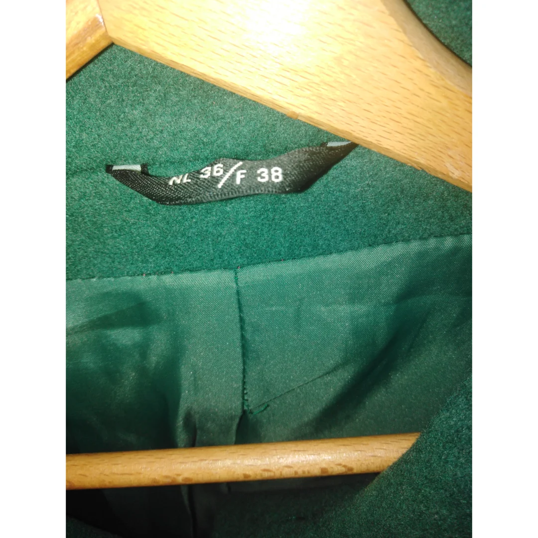 Kratak postavljeni kaput