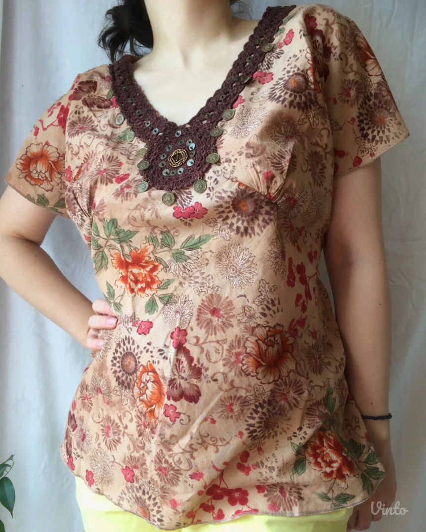 Boho cvetna majica