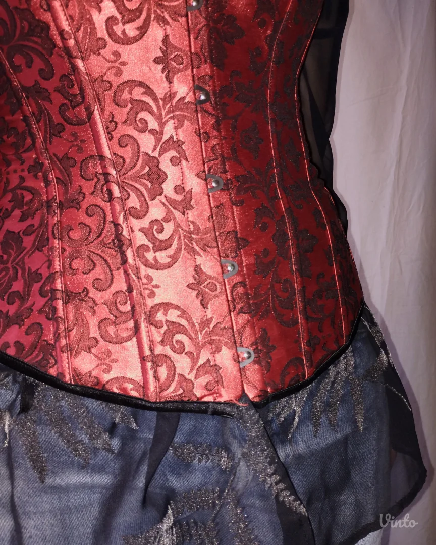 Crveni barokni korset