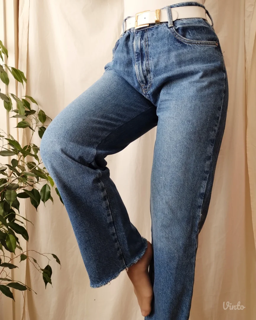 ZARA high-waisted straight leg fit farmerice