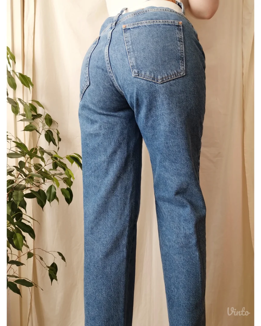 ZARA high-waisted straight leg fit farmerice