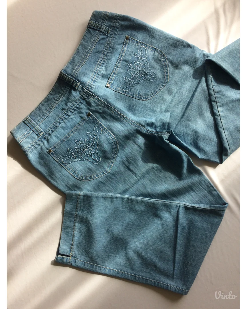 Anna Montana svetle farmerke sa vezom