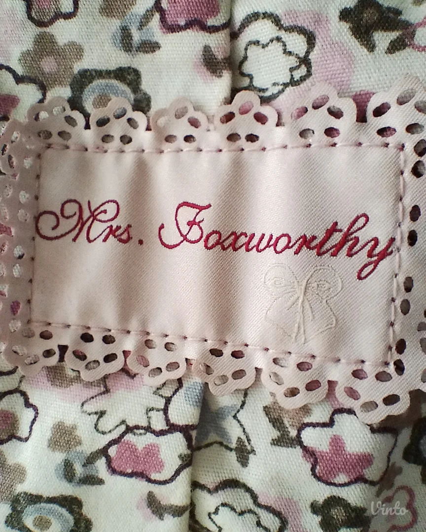 Ružičasta kožna jakna