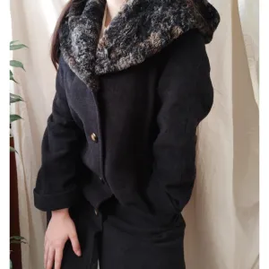 Kaput sa krznom-kapuljačom; vel. 38-40