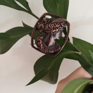 Vintage broš - Goddess