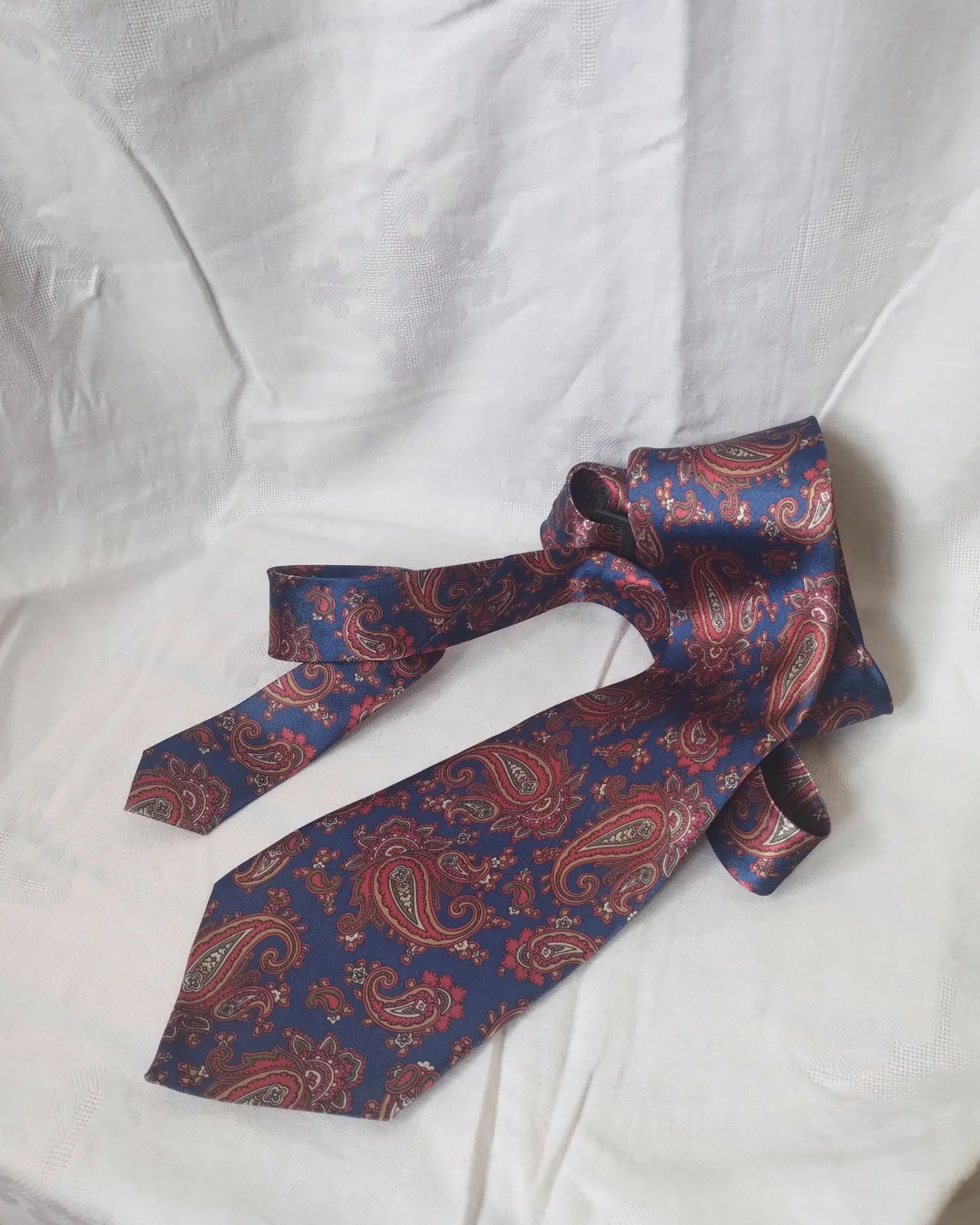 paisley svilena kravata