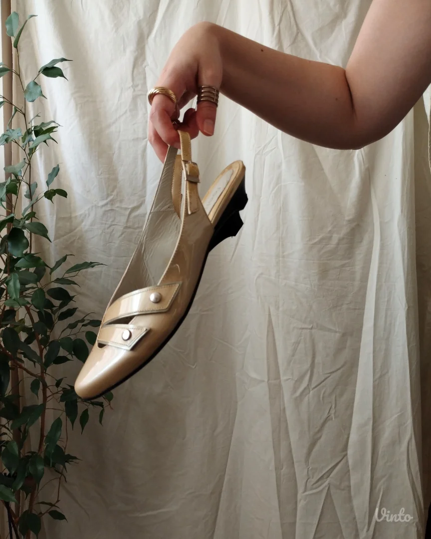 Vintage nude slingback salonke – FeelFirst