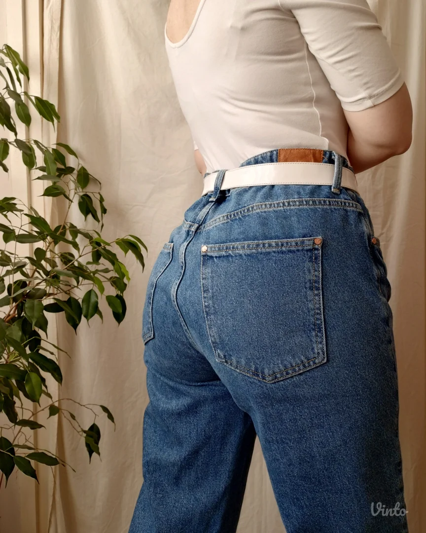 ZARA high-waisted straight leg fit farmerice