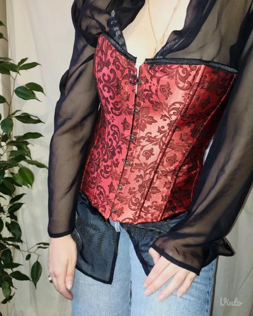 Crveni barokni korset