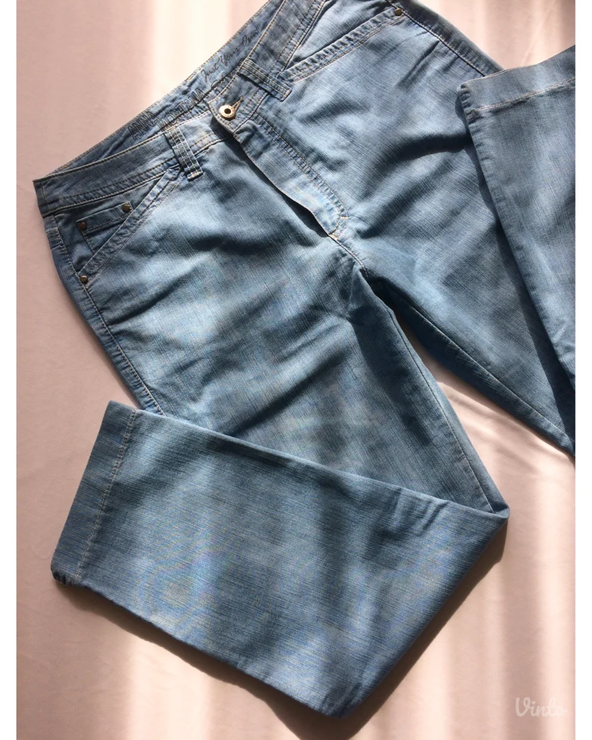 Anna Montana svetle farmerke sa vezom