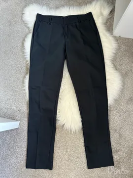 Zara elegantne pantalone