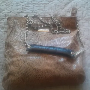 MONA torba snake print