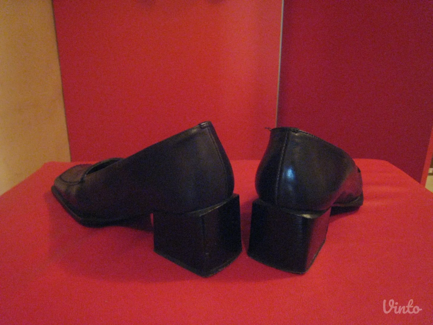 CRNE ŽENSKE CIPELE 38