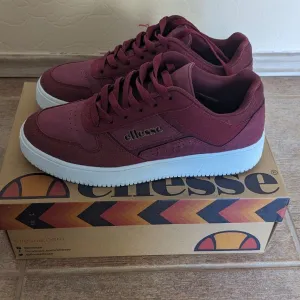 BORDO PATIKE ELLESSE BROJ 38
