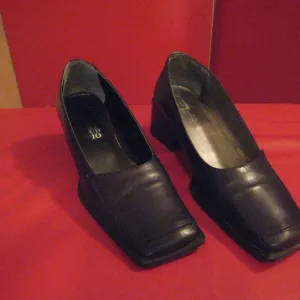 CRNE ŽENSKE CIPELE 38