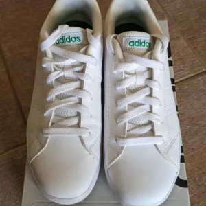 ADIDAS PATIKE BROJ 38.5