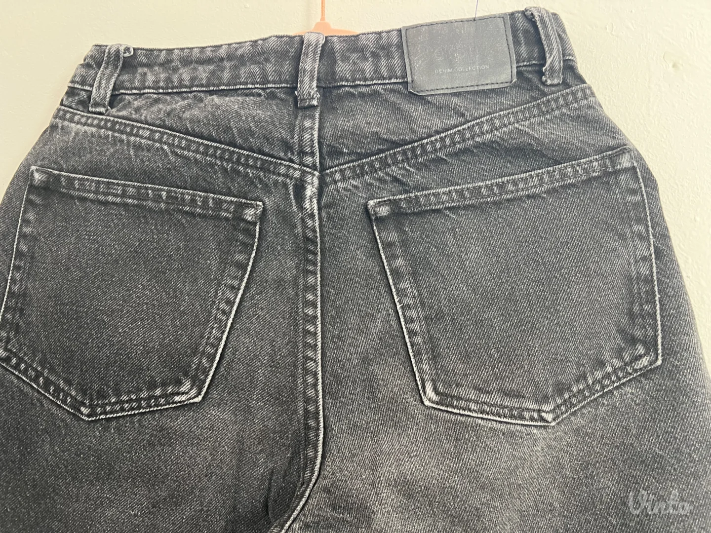 Bershka- crne farmerke