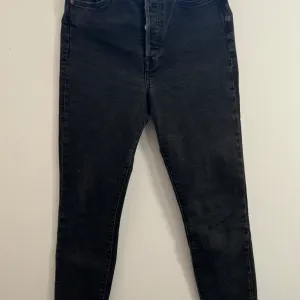 H&M - crne zenske farmerke