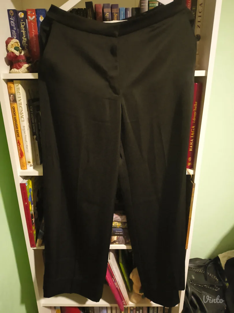 H&M nove saten pantalone
