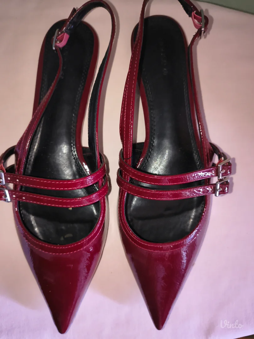 Lakovane burgundy sandalete