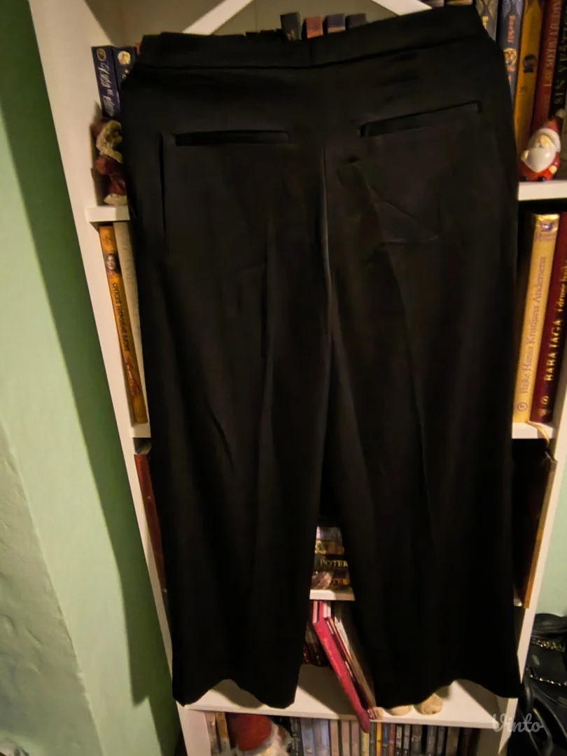 H&M nove saten pantalone