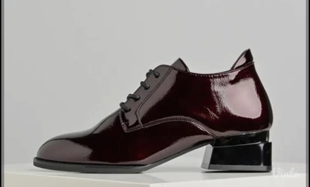 Bordo lakovane cipele