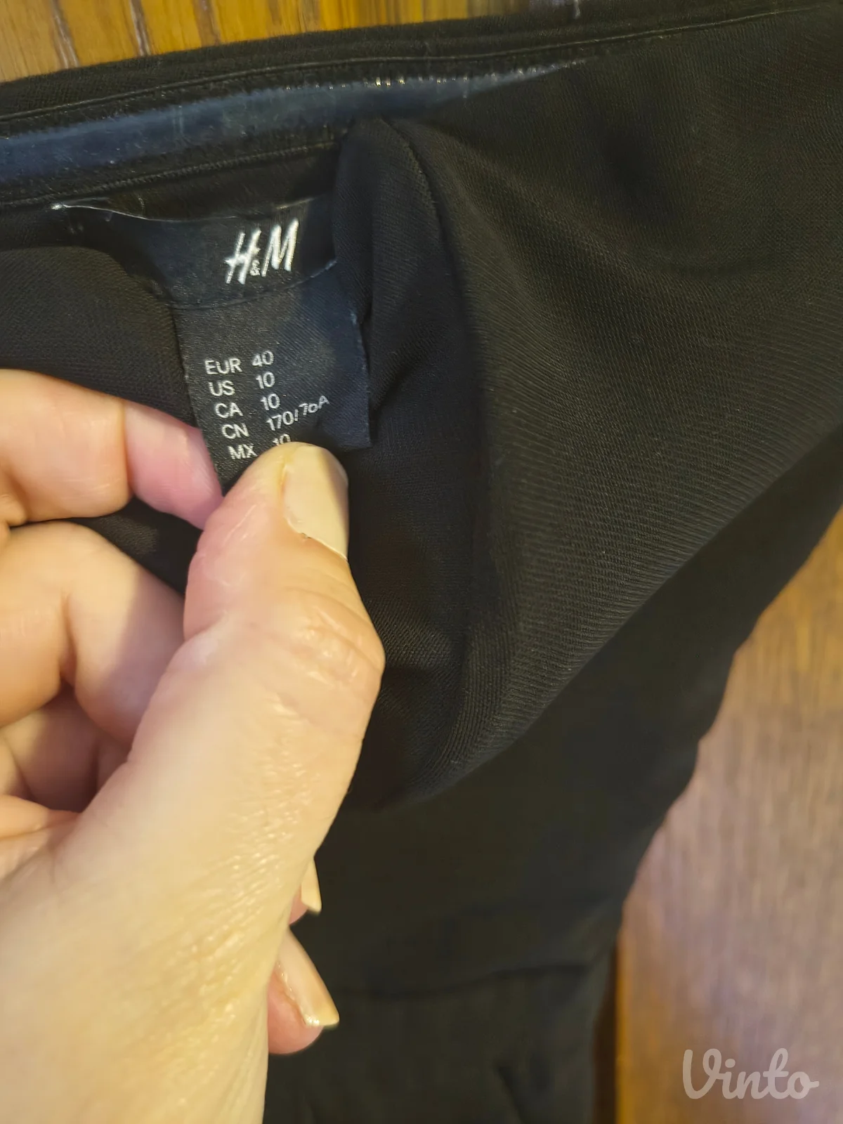 H&M crni top kombinezon