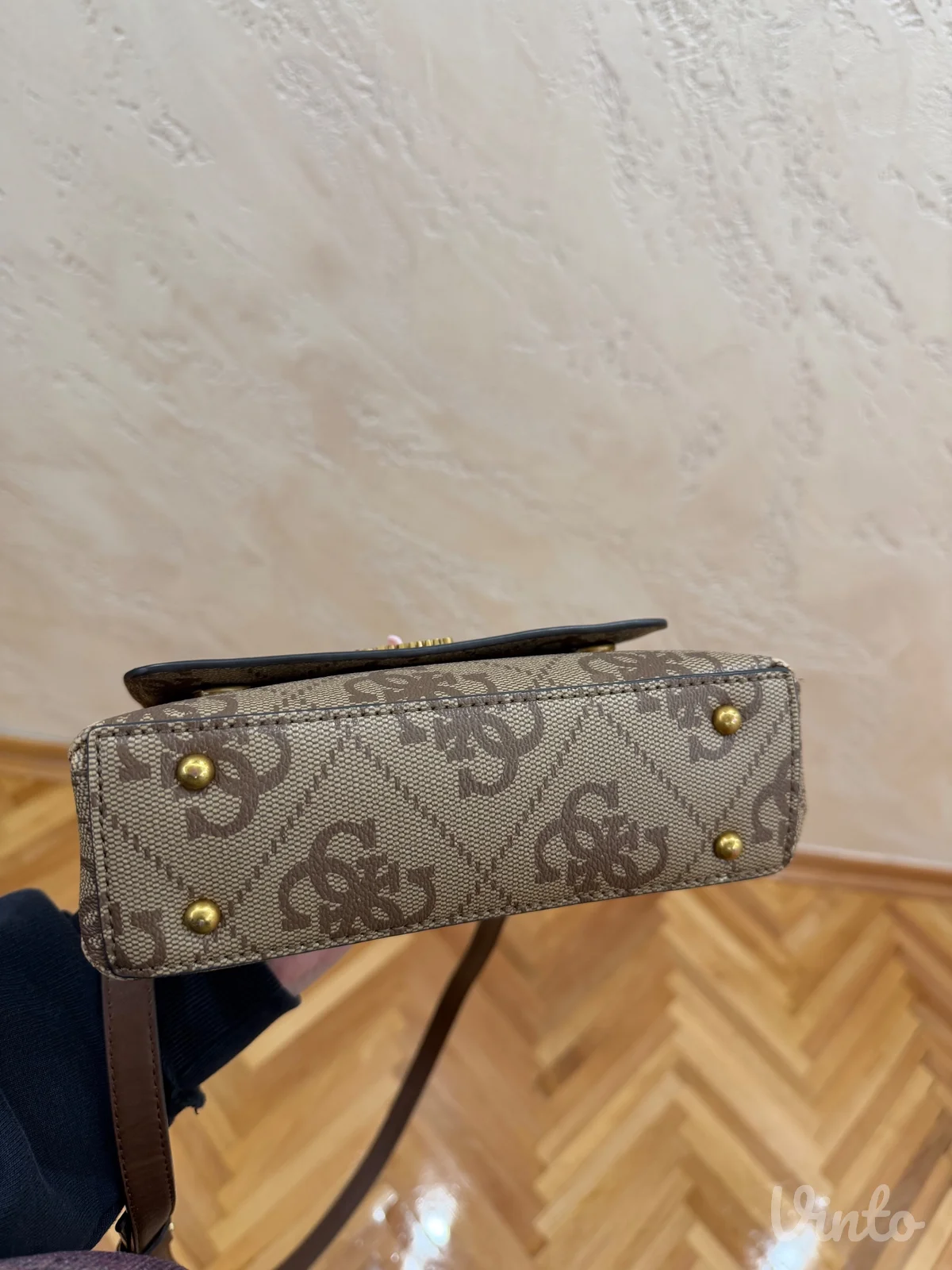 Guess torbica