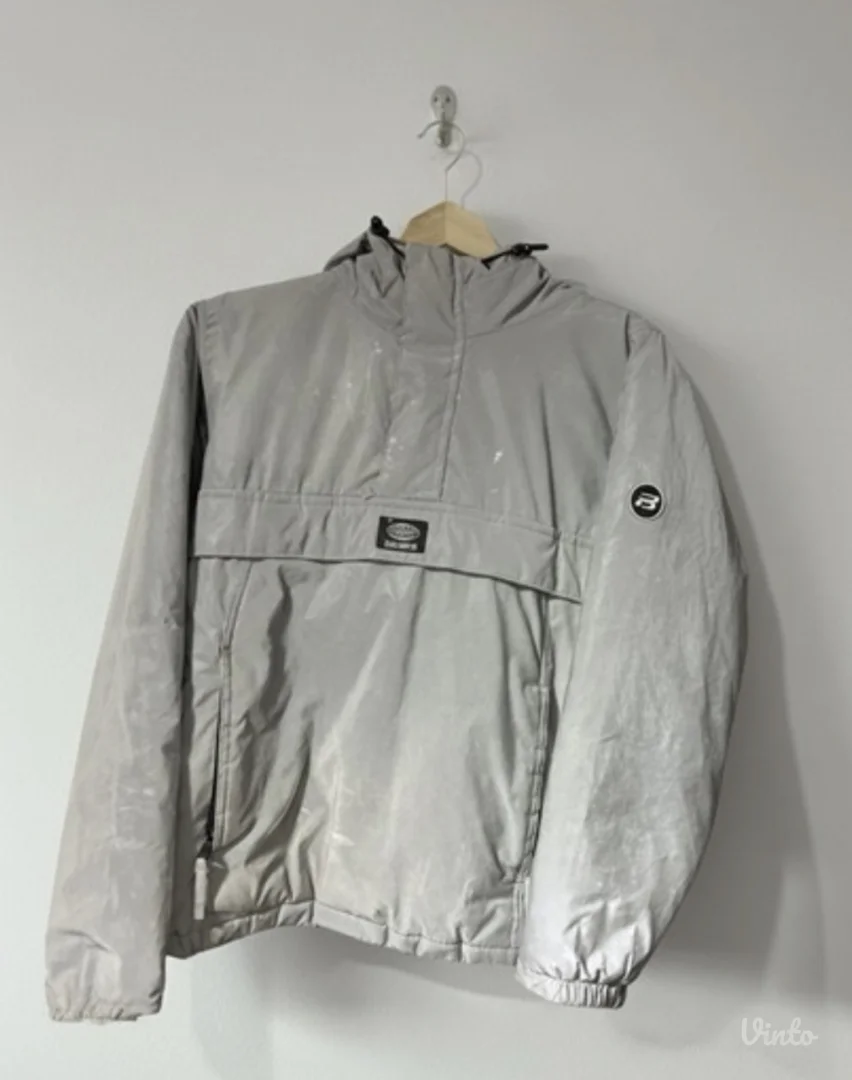 Reflektujuca pull&bear jakna