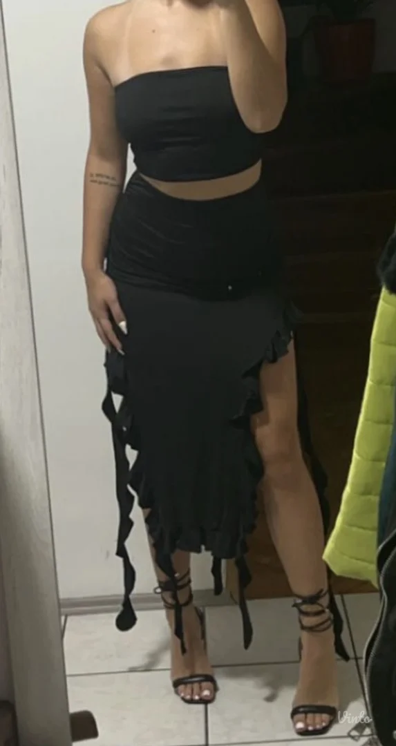 Crni dvodelni komplet