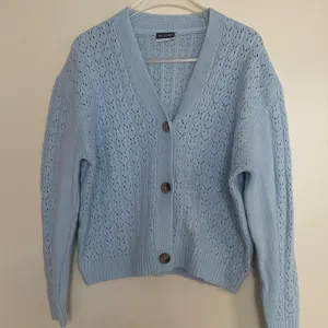 Svetlo plavi kardigan