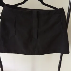 ZARA šorts- suknja M veličina