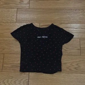 BERSHKA crop top