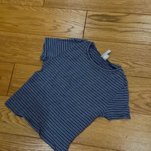 H&M crop top