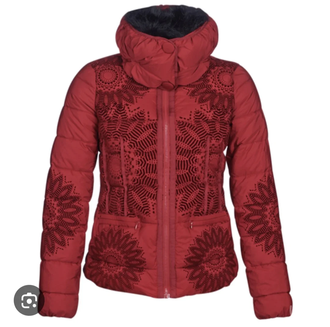 Desigual crvena jaknica