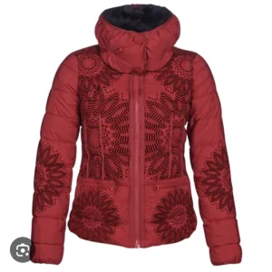 Desigual crvena jaknica