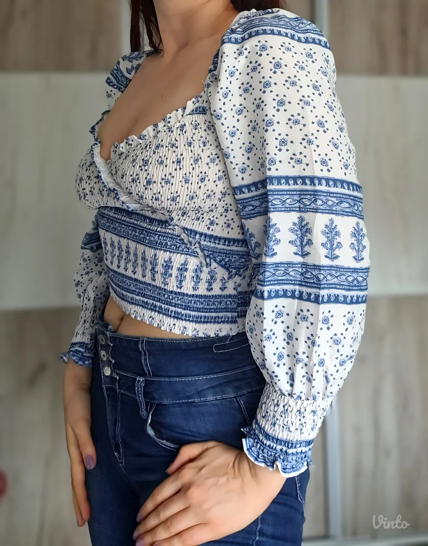 Cvetni Top Puf Rukavi