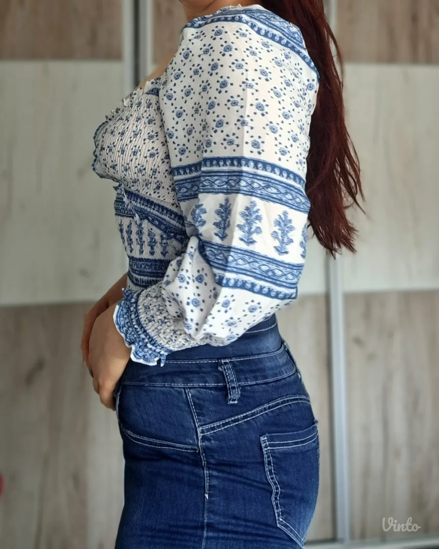 Cvetni Top Puf Rukavi