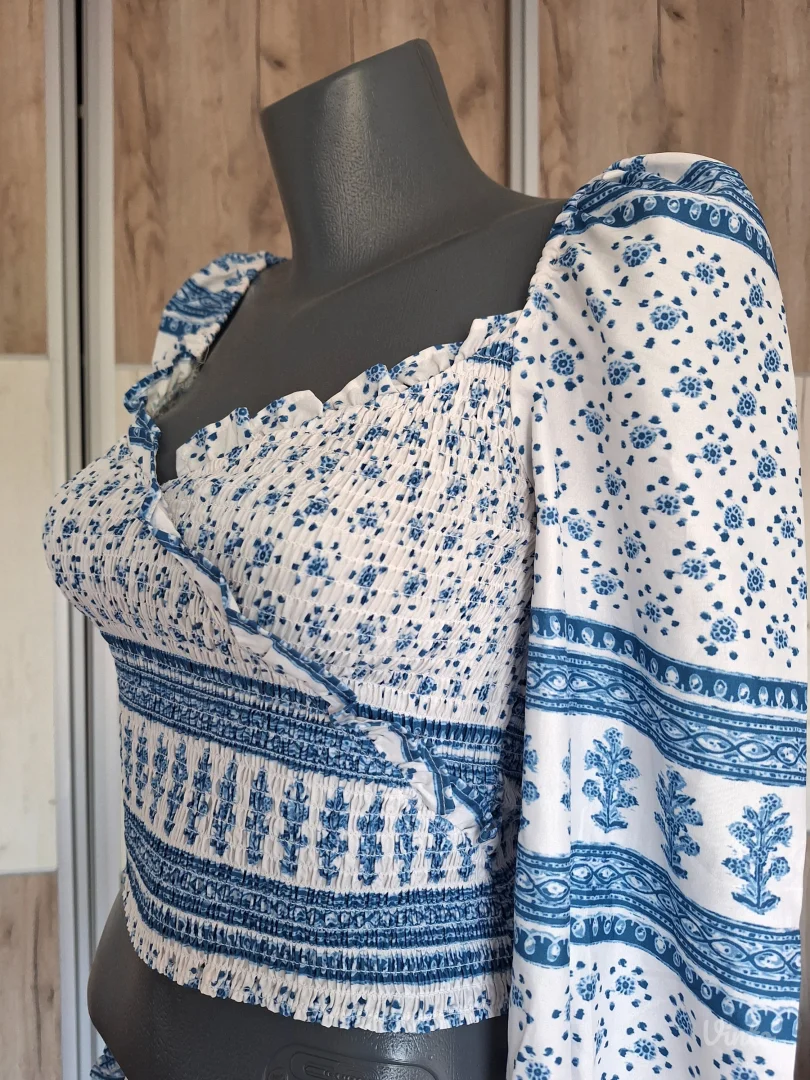 Cvetni Top Puf Rukavi