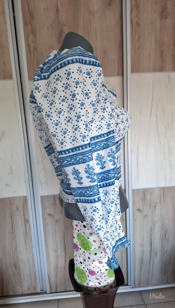 Cvetni Top Puf Rukavi