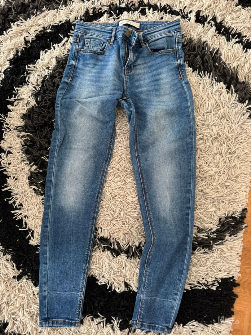 STRADIVARIUS skinny farmerke – Low Waist – 34