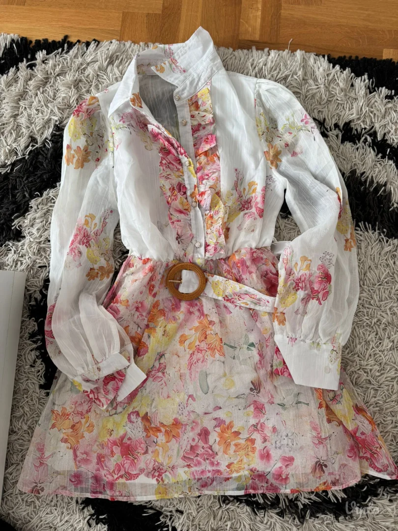 NOVO! Romantična cvetna haljina sa pojasom – Nikad nošena!