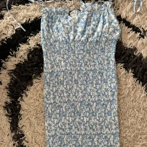 Letnja cvetna haljina