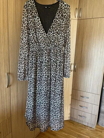 Plisirana leopard haljina