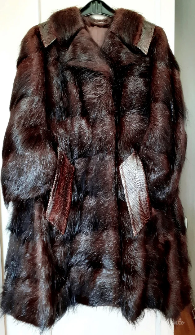 Prelepa bunda, nutrija i koža ALIGATORA, NENOŠENA