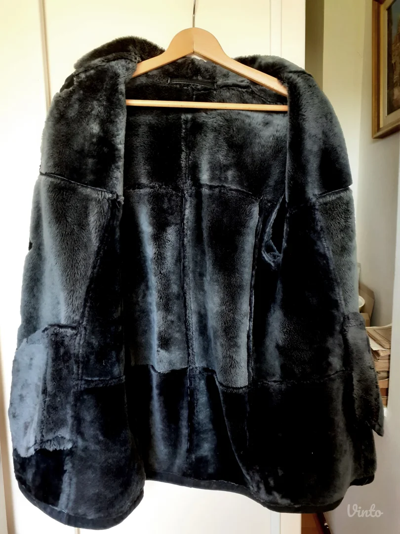 Bunda, monton (McCloud), PRIRODNO KRZNO, kao nova