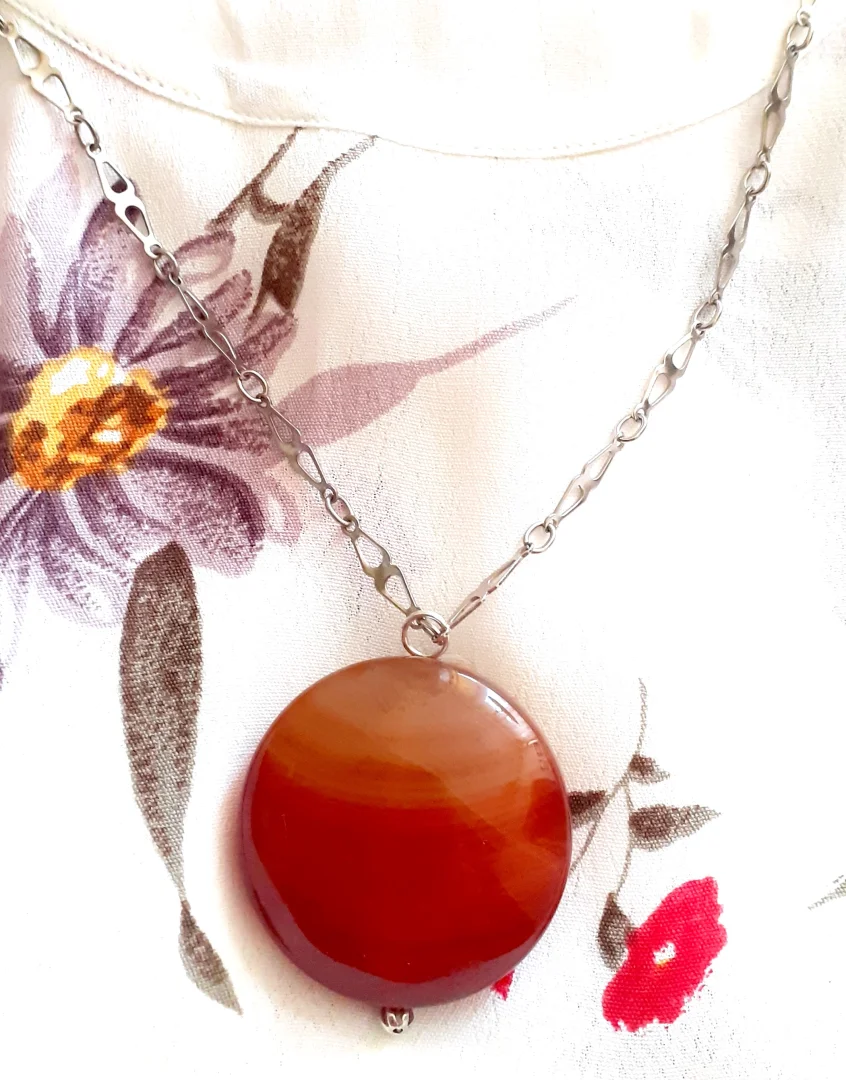 Poludragi kamen karneol, privezak, f=4cm