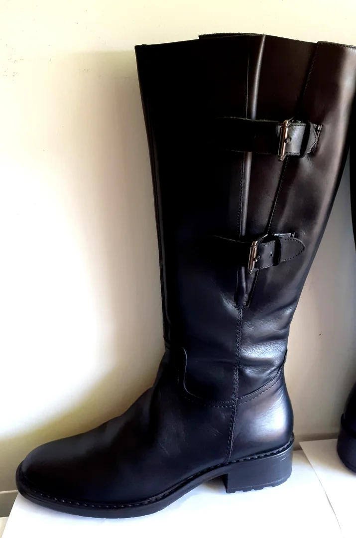 Crne čizme, tip bajkerske, PRAVA KOŽA, 39